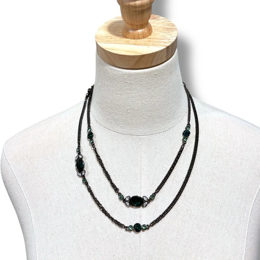 GIVENCHY Vintage Emerald Green Crystal Gunmetal Layered Necklace - Picture 2 of 9